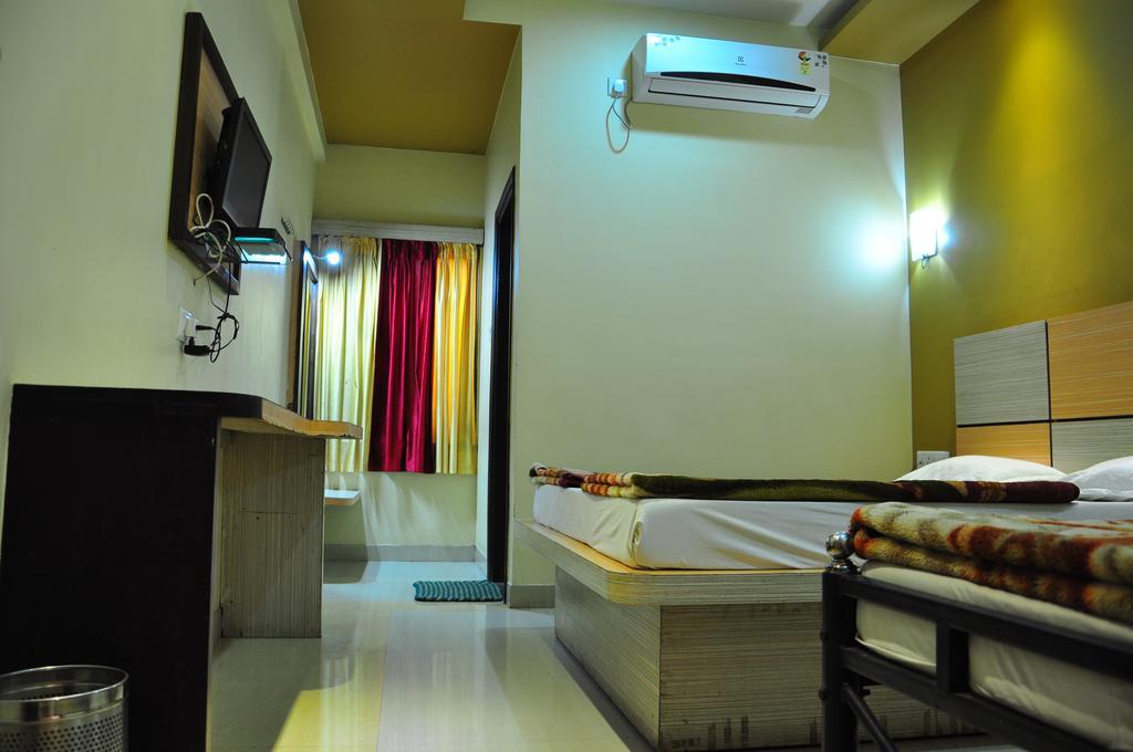 Hotel Oasis เมาท์อาบู ภายนอก รูปภาพ