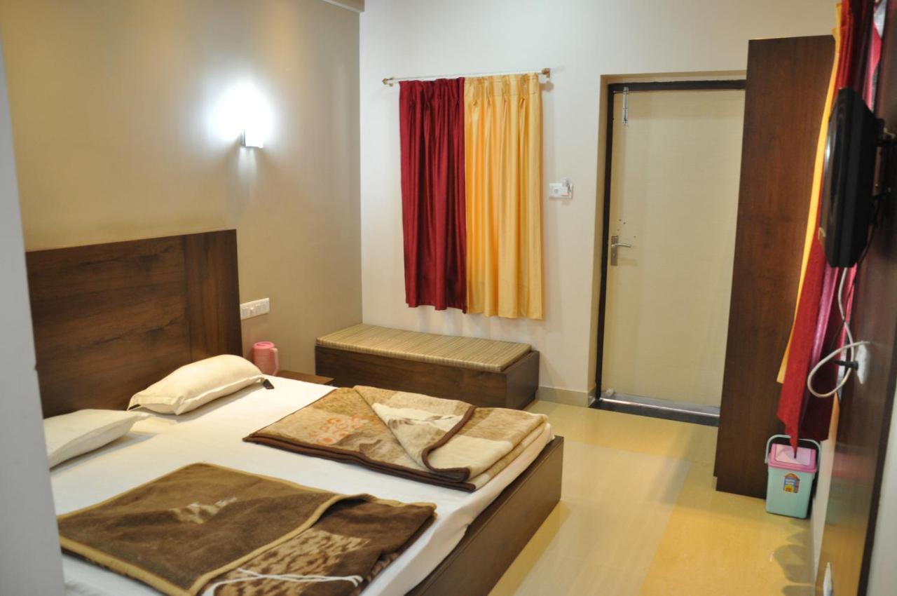 Hotel Oasis เมาท์อาบู ภายนอก รูปภาพ