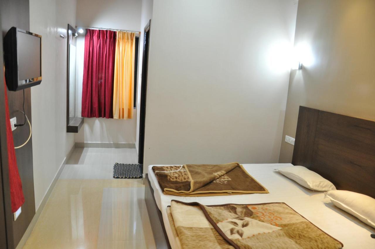 Hotel Oasis เมาท์อาบู ภายนอก รูปภาพ